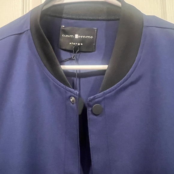 NWT- claim defame brand hyper lite navy and black bomber jacket - Picture 2 of 9